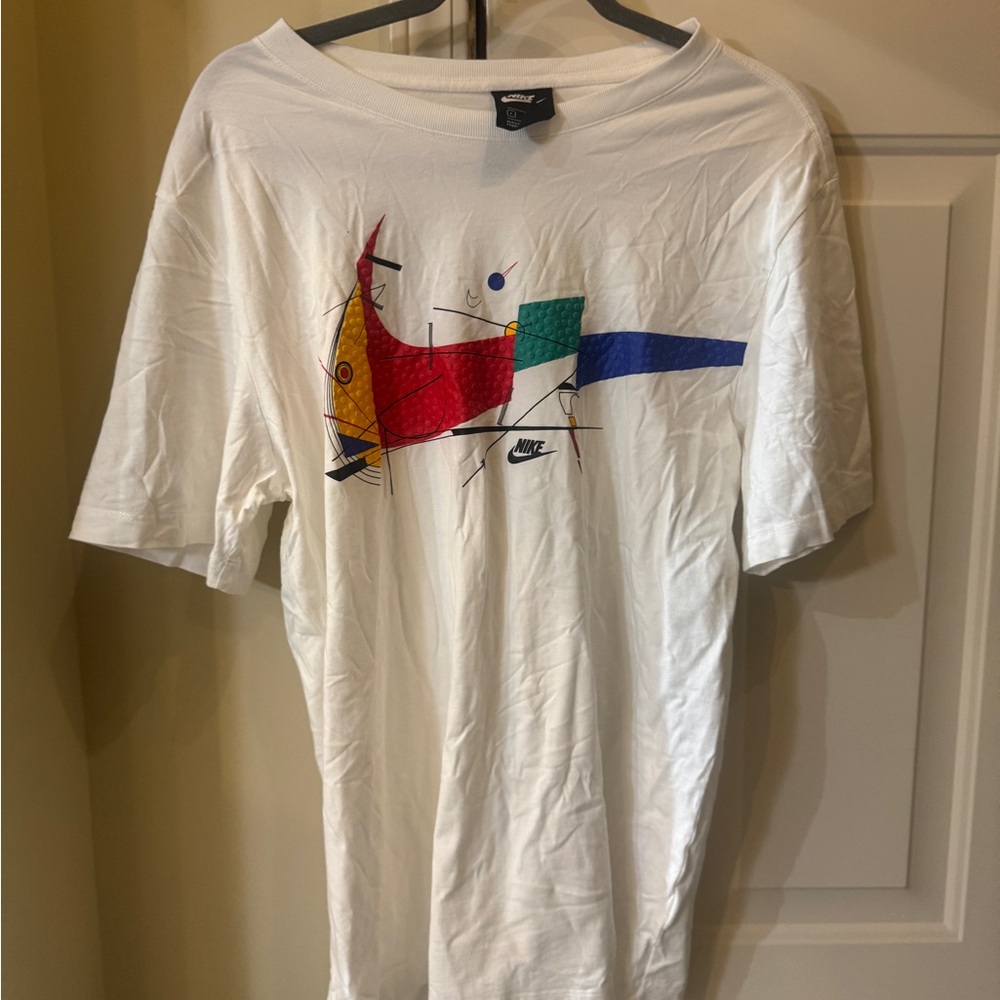 Nike‎  VINTAGE White Graphic Textured Men's T-Shirt